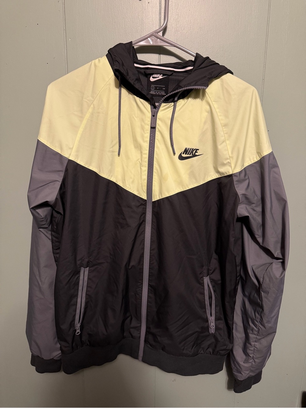 Nike Men's Tri-Color Windbreaker Jacket - Pale Yellow/Black/Gray